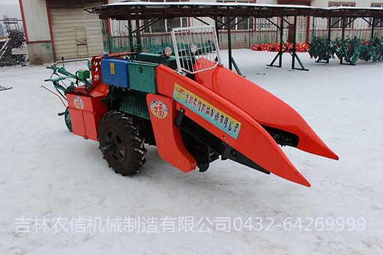 4YZ-1玉(yu)米聯合收(shou)獲機