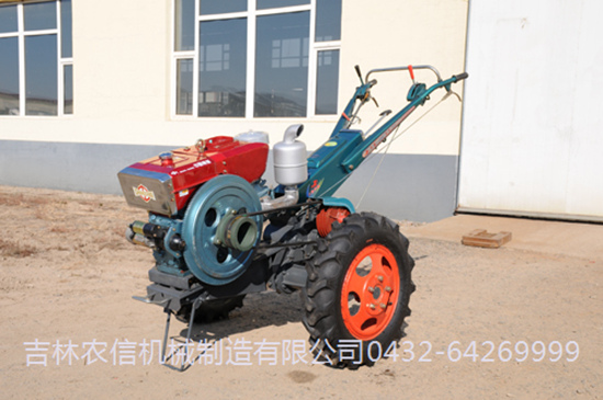 NX181型四驅手(shǒu)扶拖拉機(ji)